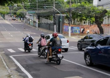 Novo semáforo começa a operar neste domingo na Av. Umberto Calderaro