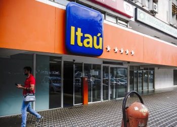 Itaú e o golpe contra a agiotagem oficial; Neymar gordo e bichado; Menezão duro de matar; e a água e os trovões que estão deixando Renatinho Jr. magrinho. Leia antes que se estrague.