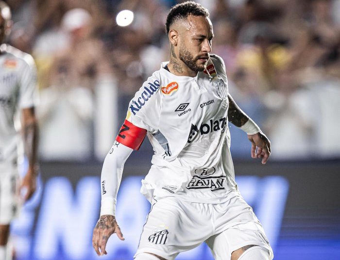Camisa 10 na área – Neymar marca um gol após quase dois anos