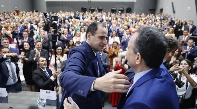 Amazonense Beto Simonetti é reconduzido à presidência da OAB nacional