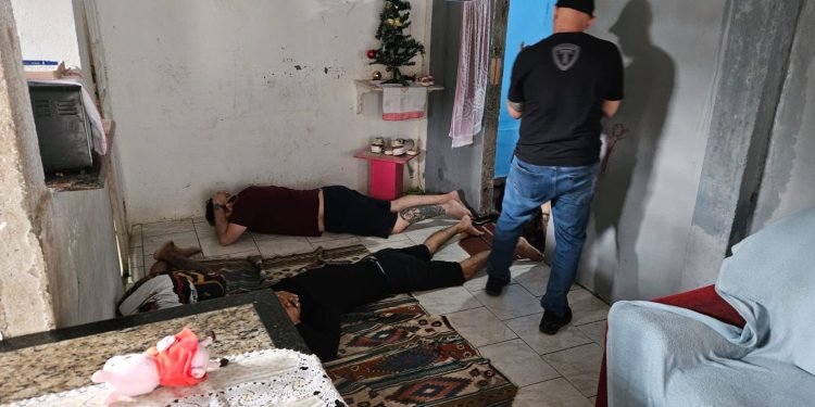 Presa quadrilha que roubou viaturas de galpão