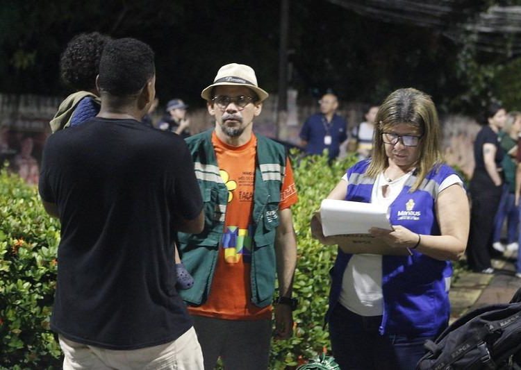 Dona da lua; Bob respira aliviado; recado dado, recado recebido; mais mortes em Manaus; valei-me dona Joana Galante.