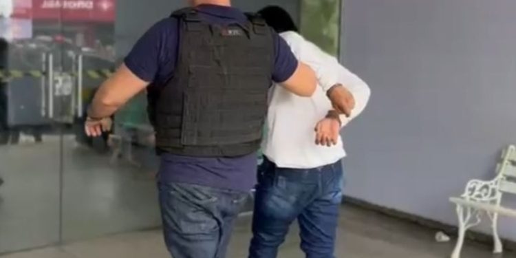 Com medo de ser corno, homem tenta matar namorada por ciúmes, na Compensa