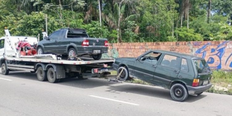 Tirou onda com carro roubado e foi em cana