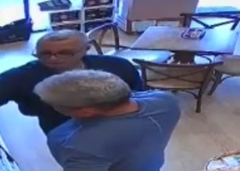 Idosos deram prejuízos ao furtarem chocolate da Cacau Show