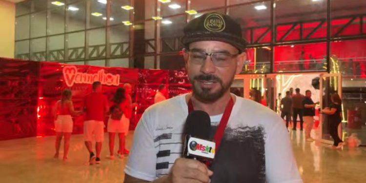 Live Show: Vermelhou reúne galera do Garantido em Manaus