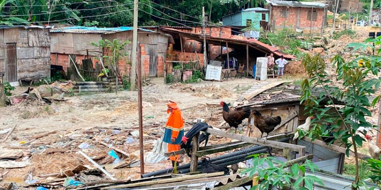 Manaus lidera em alertas de desastres naturais no Brasil