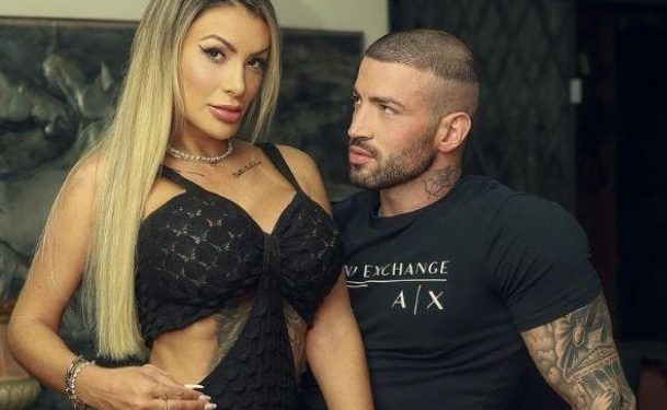 Andressa Urach não aguenta o parceiro, camisinha estoura e DIU sai do lugar