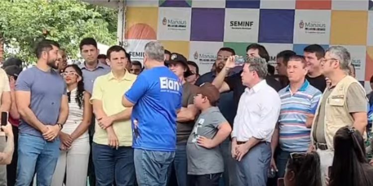 Entrega do complexo esportivo Ouro Verde