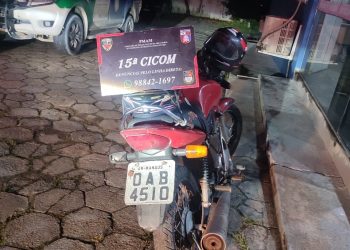 Se acham espertos, mas foram presos  – Roubavam e vendiam moto com restrição de furto