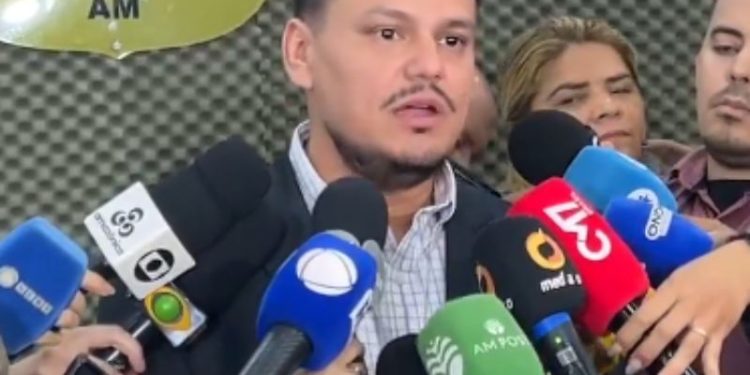 Adolescente de 13 anos é apreendida antes de ataque a escola