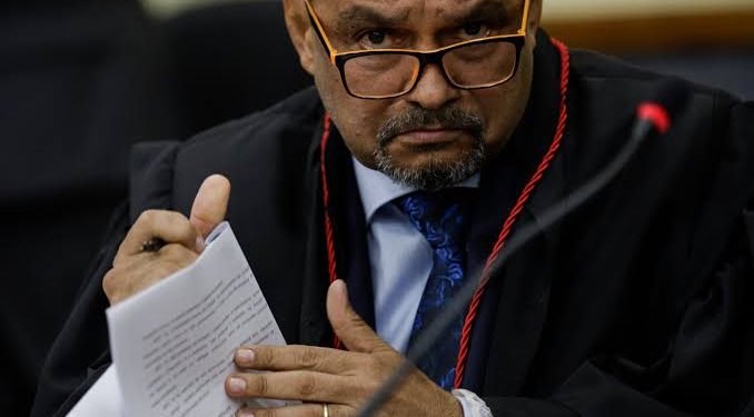 Presidente do TJAM divulga nota sobre afastamento de desembargadores