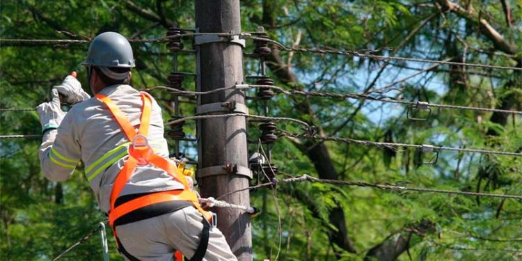 Sem energia em alguns bairros nesta segunda-feira (03)