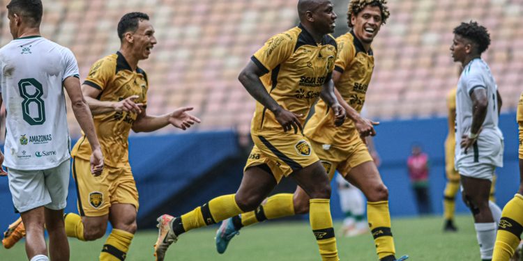Jogo de Manaus e Amazonas termina em empate de 2 a 2