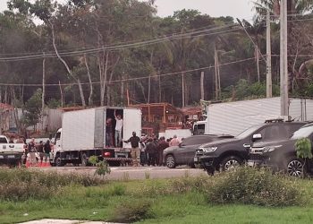 Operação retira pessoas de invasão no Tarumã