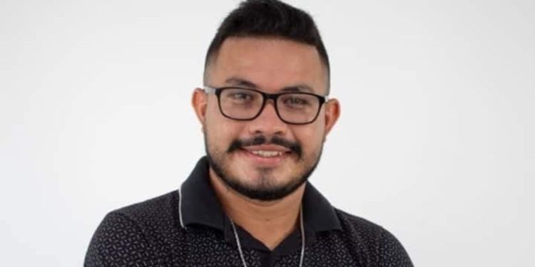 Ex-conselheiro tutelar de Itacoatiara que enviava fotos íntimas a adolescente de 13 anos é preso