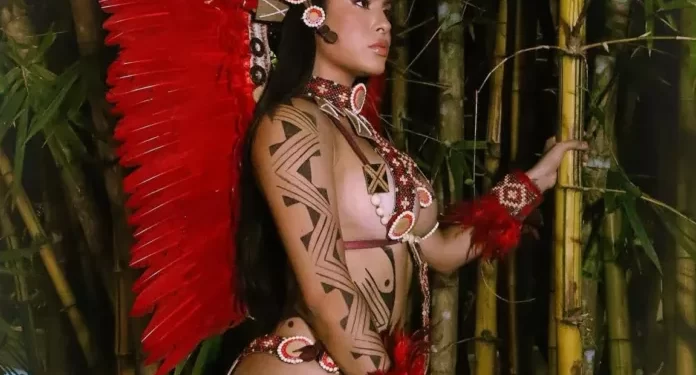 Isa a Bela brilha em estreia em carnaval de São Paulo