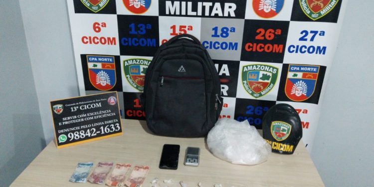 Com drogas na mochila, homem é preso no Cidade de Deus