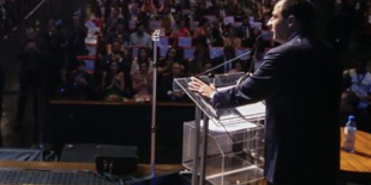 Beto Simonetti toma posse, de fato e direito, como presidente da OAB