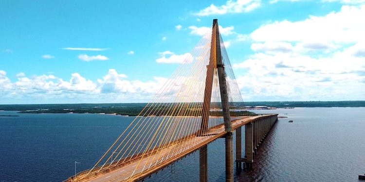 A ponte que liga o nada…