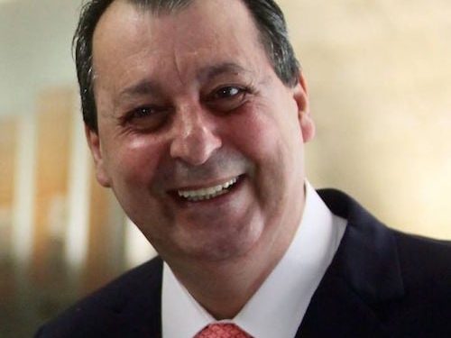 Ganso Papa-Léguas – Omar Aziz lidera pesquisa e pode vencer no 1º turno em 2026