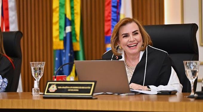 TCE-AM abre ano letivo da Escola de Contas e promove Ouvidoria Day com debates sobre participação cidadã e governança