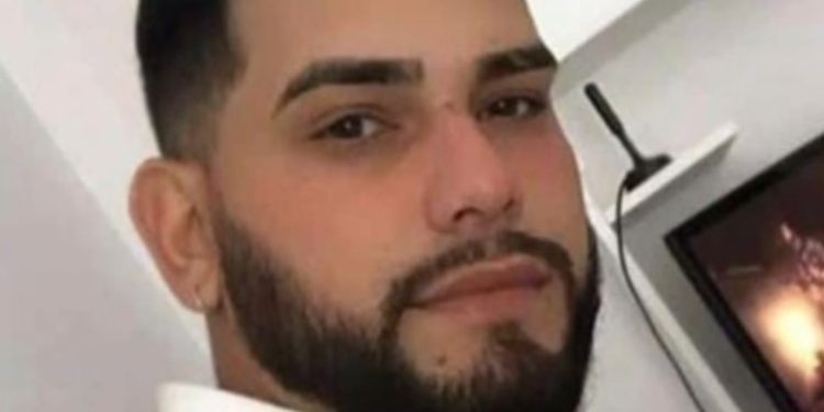 Colidiu contra palco de Carnaval e morreu no Novo Israel