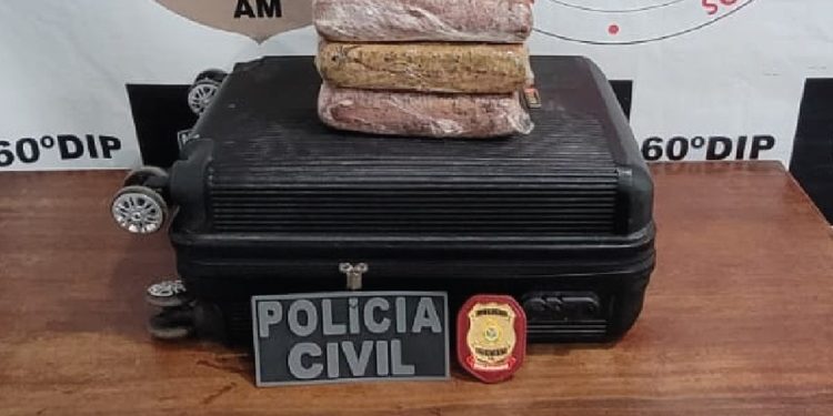 Mala de pó – Traficante é preso transportando drogas avaliadas em R$ 80 mil