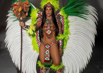 Isabelle desfila na Sapucaí e esbanja beleza e carisma