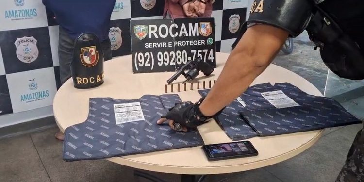 Vigilante perde o emprego após furtar arma e colete