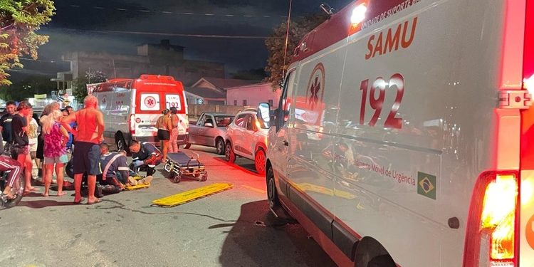 Trio fica gravemente ferido após colisão no Aleixo