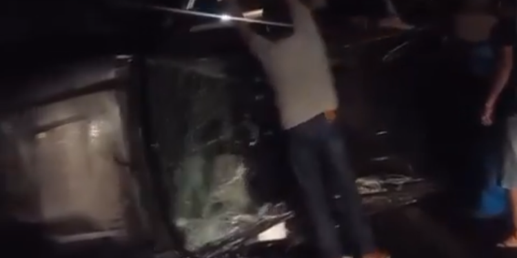 Motora capota na BR-174. Vídeo