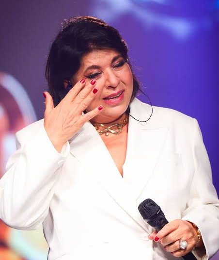 Estuprada – Roberta Miranda foi ameaçada com arma na cabeça, cantora contou os detalhes