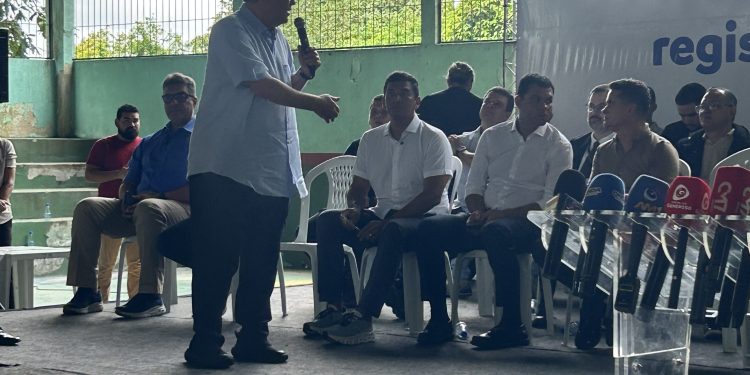 Coletiva: Entrega de mil registros de imóveis no bairro do Zumbi dos Palmares