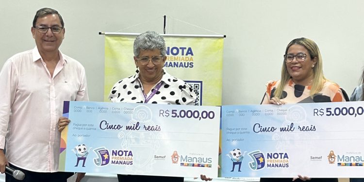 Entrega dos cheques simbólicos da campanha Nota Premiada Manaus