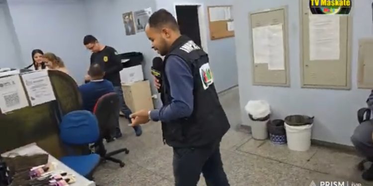 Mulher é pega no pulo furtando em Supermercado em Manaus