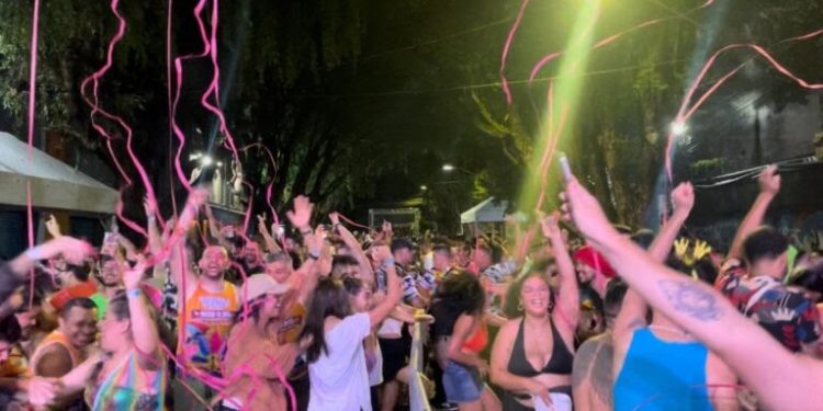 ‘Nosso Bloco’ agita o Centro neste domingo