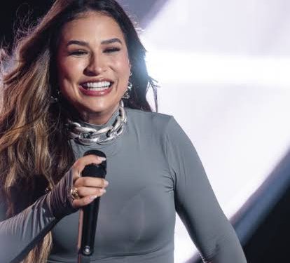 Serva de Mamom – Pastor que batizou Simone Mendes detona a cantora: ‘Adultério e prostituição’