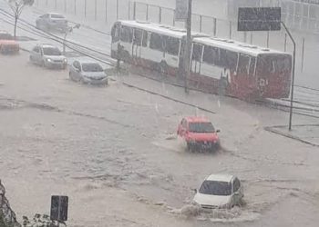 Abril, chuvas mil. Maio, chuva de balaio