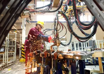 Economia brasileira mostra fôlego moderado em fevereiro