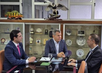 Renovação de parceria com a Zona Franca de Colón em reunião no Panamá