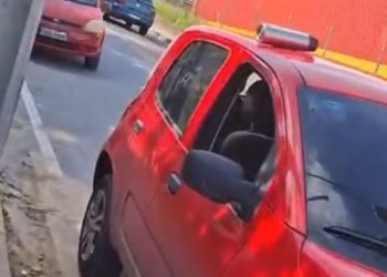 Bandidos furtam carros estacionados no Santa Etelvina. Veja vídeo