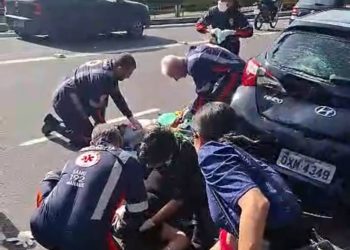 Colisão deixa dois feridos na Av. das Torres. Veja o vídeo