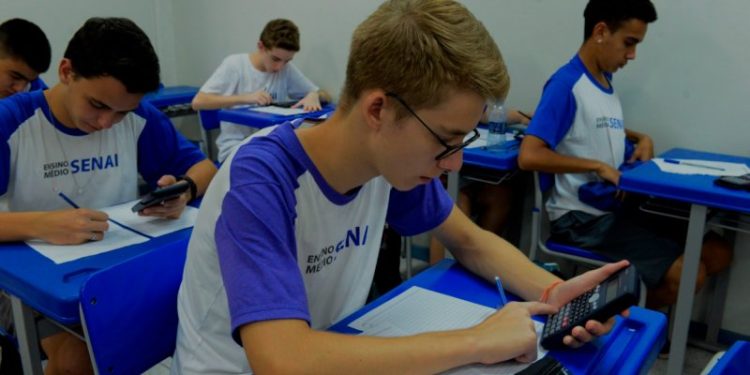 SENAI oferta mais de 115 mil vagas para cursos pagos e gratuitos