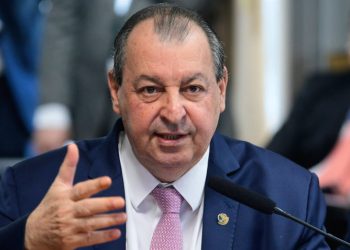 A incrível armada dos senadores Omar Aziz e Eduardo Braga para retomar o poder no Amazonas