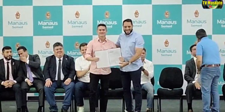 Posse dos novos secretário e subsecretário da Semed