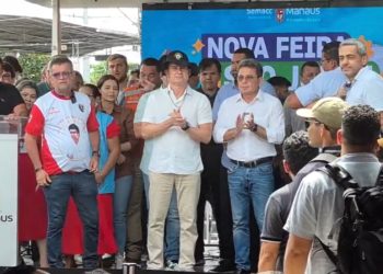 Prefeito David Almeida entrega nova feira municipal do São Jorge totalmente revitalizada