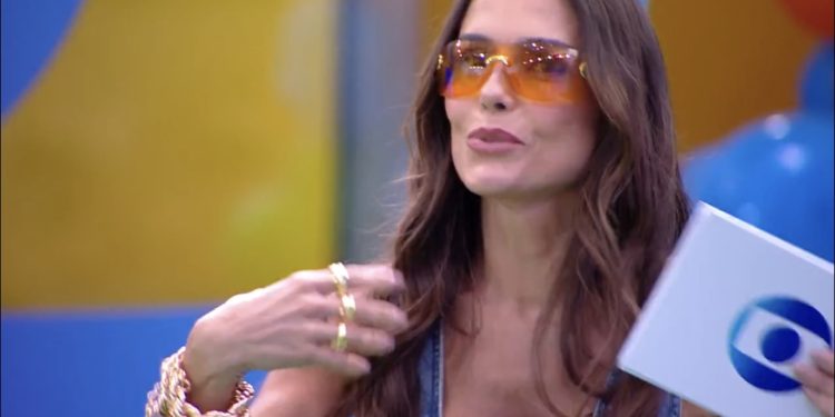 Deborah Secco faz visita na casa do BBB25