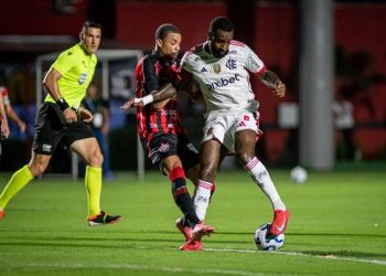 Mengão vence de 2×1 contra Vitória