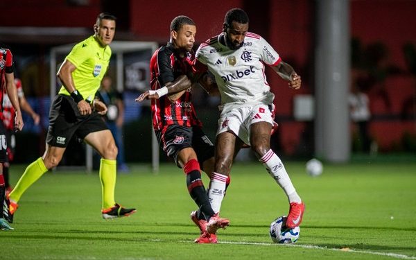 Mengão vence de 2×1 contra Vitória